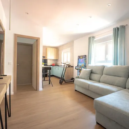 Apartamento Nuevo, Maquina Arcade, Patinetes Y Parking