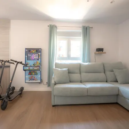 Nuevo, Maquina Arcade, Patinetes Y Parking אוביידו